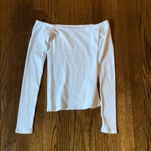 White hollister shirt